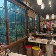บรรยากาศ Sekai No Yamachan Ari FEAST Ratchakru