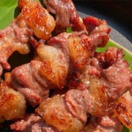 มีเจริญเนื้อย่าง