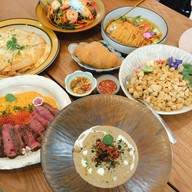 T.O.P. Cafe House