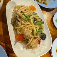 เมนูของร้าน ส้มตำ ลาบเป็ด โรงเตี๋ยมกู๋เจิด ประวิทย์และเพื่อน8/3