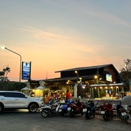 หอยทอดเจ๊ฮวย ตลาดริมน้ำกลางคืน