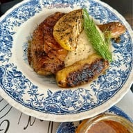 Alex&BethBangkok หลานหลวง