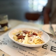 Alex&BethBangkok หลานหลวง