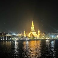 The Deck by the river โรงแรมอรุณเรสซิเด้นท์