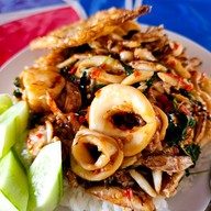 ครัวเจ๊นิด กะเพราปูบ้านนาเก่า