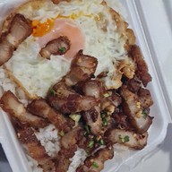 เมนูของร้าน หนุ่ย ตามสั่ง