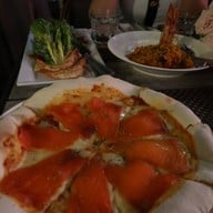 The Deck by the river โรงแรมอรุณเรสซิเด้นท์