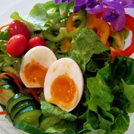 Bubble bee cafe & Eatery -