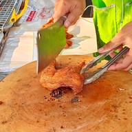 เมนูของร้าน ไก่ทอดหาดใหญ่