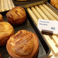 Fahrenheit Bakery& Restaurant อาคารปิยะเพลส ซอยหลังสวน ถนนเพลินจิต