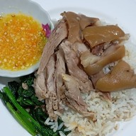 ข้าวขาหมูโชคดี