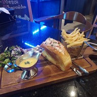 เมนูของร้าน Lobs Lobster Restaurant ศาลาธรรมสพน์