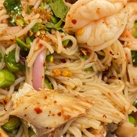เมี่ยงแซ่บ ยำนัวส์ ตลาดเอราวัณโพธิ์ทอง