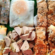 ข้าวเกรียบปากหม้อ ดีดีปากหม้อ (โค้งเมืองใหม่ที่ว่าการอำเภอมุกดาหาร)