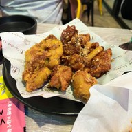 เมนูของร้าน Cocobee Chimaek Lasalle ลาซาล