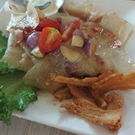 เมนูของร้าน ต้นข้าวคาเฟ่ x เหลี่ยวเจริญ x พิซซ่าปาปาโจ ศรีนครินทร์