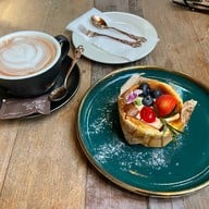 B-story Cafe'