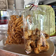ก๋วยเตี๋ยวไก่ร้านนก By โก้-ธีรศักดิ์