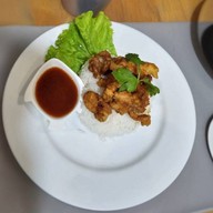สถานีไก่ทอด สนามชัย