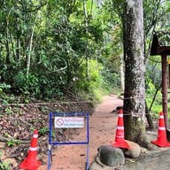 น้ำตกเหวสุวัต