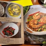 เมนู คั่วกลิ้ง+ผักสด ทองหล่อ