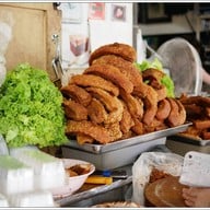เมนูของร้าน ร้านยืนพื้น ก๋วยจั๊บน้ำข้น (ต้นตำรับสี่แยกพรานนก) บางขุนนนท์