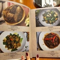 เมนู คั่วกลิ้ง+ผักสด ทองหล่อ