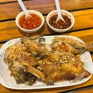 เมนูของร้าน ไพบูลย์ไก่ย่าง-ไก่ย่างหนังกรอบ ต้นตำรับสิงห์บุรี สิงห์บุรี