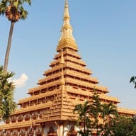 พระมหาธาตุแก่นนคร (วัดหนองแวง)