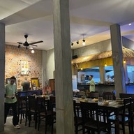 Nhà hàng Bánh Gánh