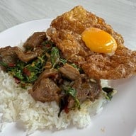 ลุงหวังกะเพราพ่นไฟ สาขาเมืองทอง