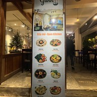 Nhà hàng Bánh Gánh