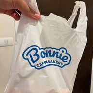 Bonnie Café & Bakery พาร์คสีลม (Park Silom)