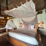 เซเรนดิพิติบีชรีสอร์ท