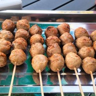 เจ๊ปอ ลูกชิ้นย่่างเนย บางพระ