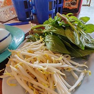 เมนูของร้าน ก๋วยเตี๋ยวเรือหลานตาวิทย์