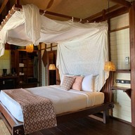 เซเรนดิพิติบีชรีสอร์ท