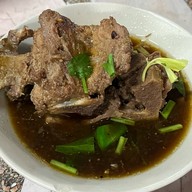 เมนูของร้าน ก๋วยเตี๋ยวเที่ยงคืนปทุมธานี -