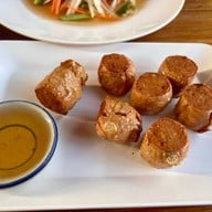 บ้านสวนริมคลอง ขายผัดไทยอร่อยมาก