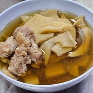 ร้านข้าวต้มแค่เอื้อม