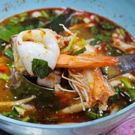 ร้านข้าวต้มแค่เอื้อม