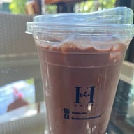 เมนูของร้าน The H Cafe by Khaniece
