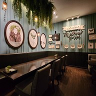 Mellow Restaurant & Bar The Crystal