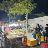 Son Tra Night Market