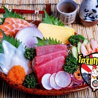 แซลมอน ข้าวด้ง ซูชิ แกงกะหรี่ (โคจิไก)แซลมอน นวมินทร์  111