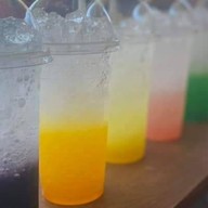 ข้าวหมูทอด & สลัดโรล (หิวดึกสั่งได้)