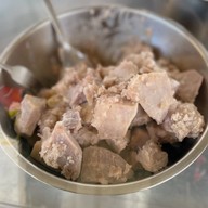 ขนมจีนเส้นสดแม่แอ๊ด