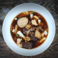 เมนูของร้าน ก๋วยจั๊บน้ำข้นกระดูกอ่อน