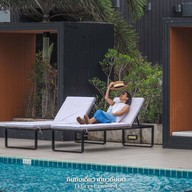 ซันไชน์พาราไดซ์รีสอร์ท
