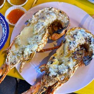 Son Tra Night Market